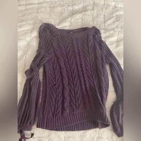 Express knit sweater - Picture 3 of 10